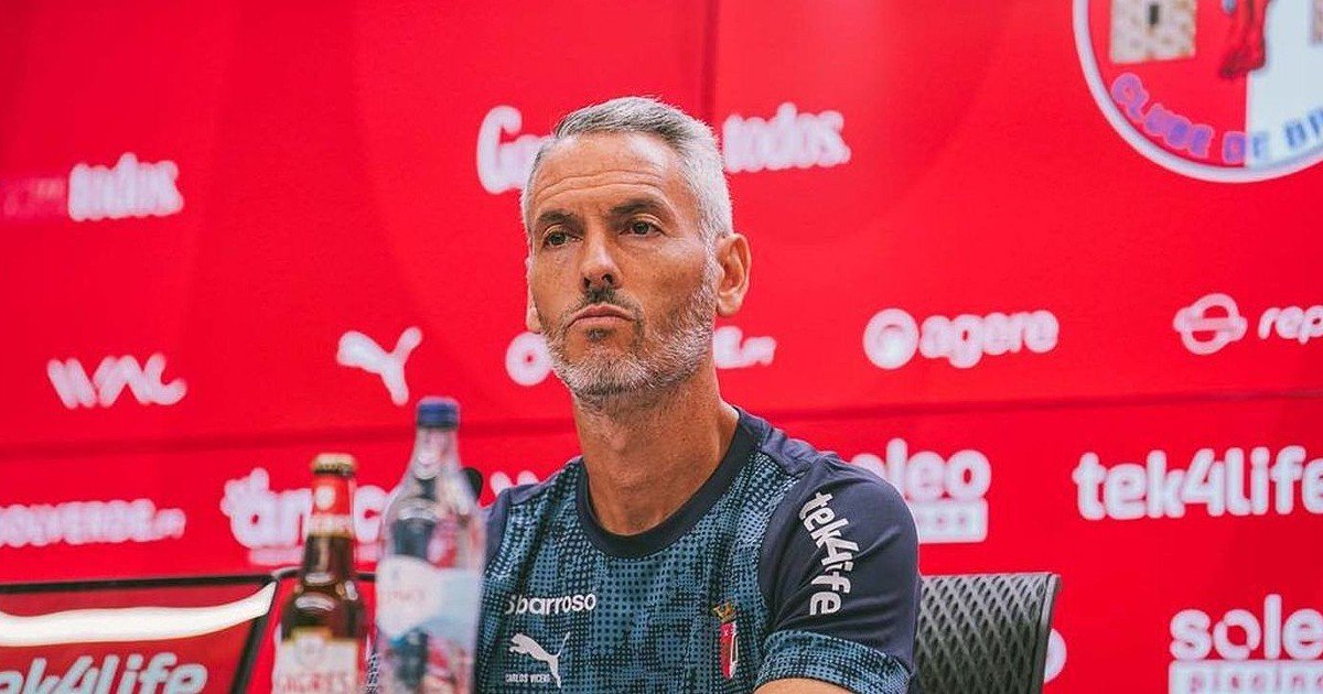 Carlos Vicens espera que SC Braga jogue com "determinação" contra o Estrela Vermelha que irá "complicar a missão