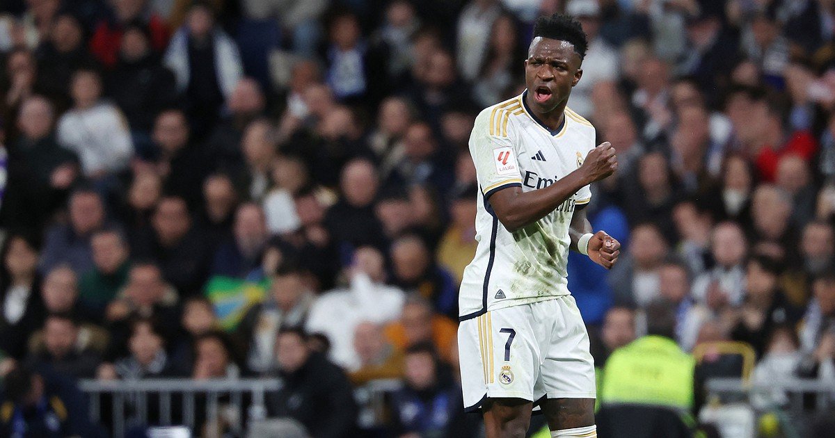 Vinícius Júnior comenta sobre a controvérsia no 'El Clásico': "Às vezes, a emoção me domina