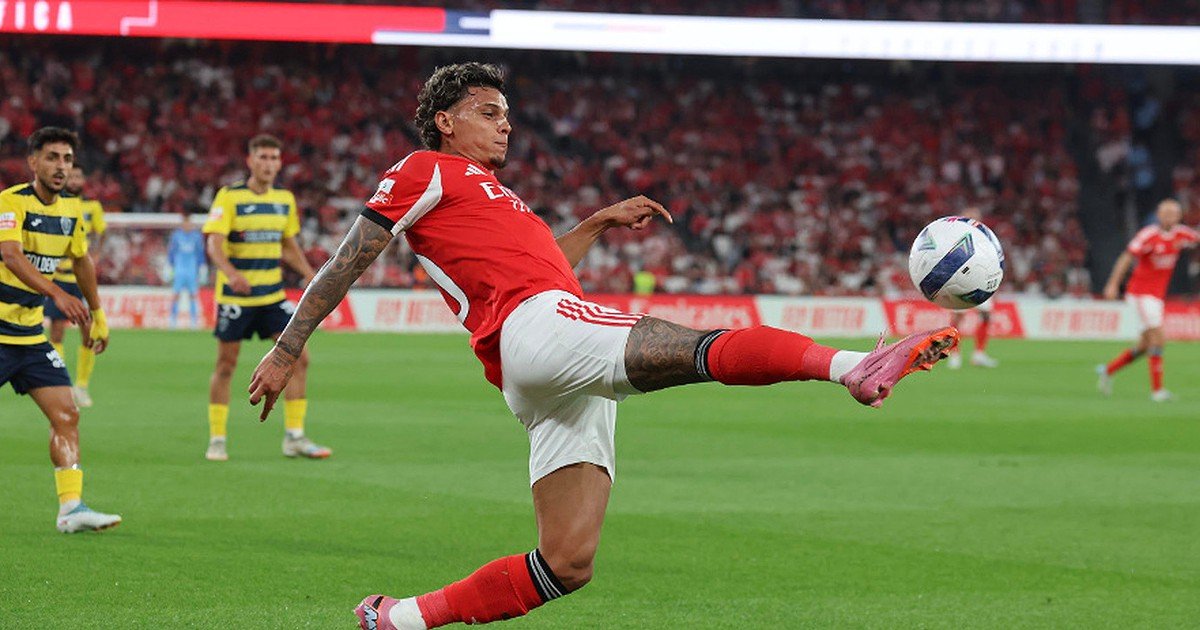 Luisão apoia Richard Ríos: "Fãs do Benfica estão exigindo demais