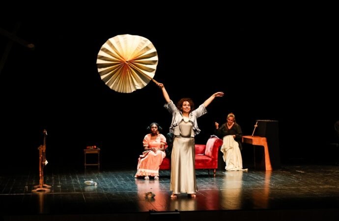 Herança de Fiama Hasse Pais Brandão em Performance