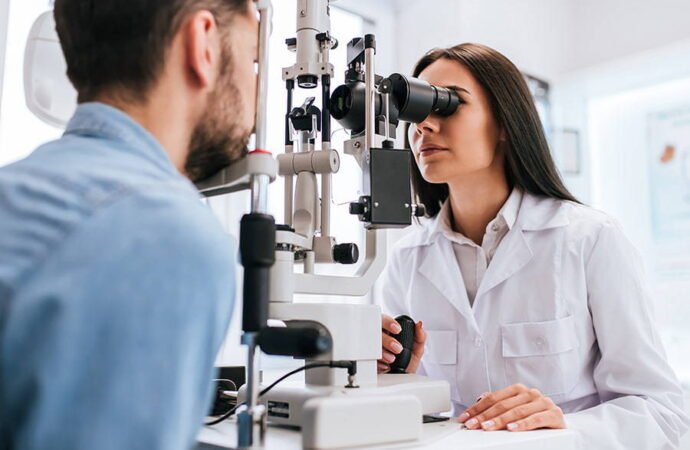 Agendamentos de oftalmologia no SNS podem levar até 250 dias para serem atendidos