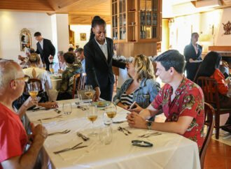 Gastronomia Costeira e Vinho Local na Semana do Salmonete