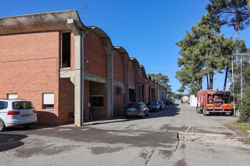 Administração Municipal auxilia corpo de bombeiros na compra de veículo