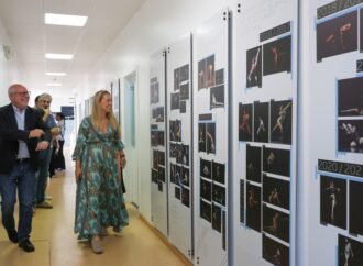 Escola de Movimento Atual exibe peças de apoio comunitário