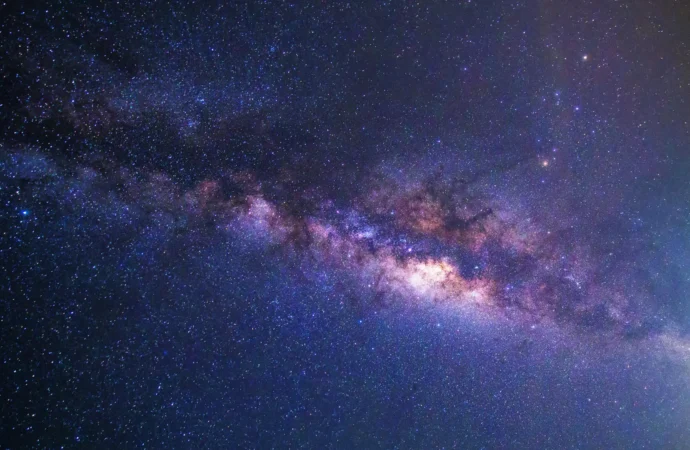 Algo enigmático ilumina a Via Láctea. Seria matéria escura?