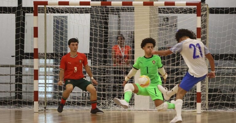 Portugal Sub-17 goleia França por 9-0 em amistoso