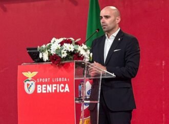 Ninguém reconhece um Benfica que domina, triunfa e exige respeito