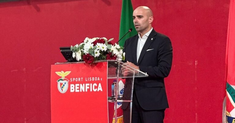 Ninguém reconhece um Benfica que domina, triunfa e exige respeito