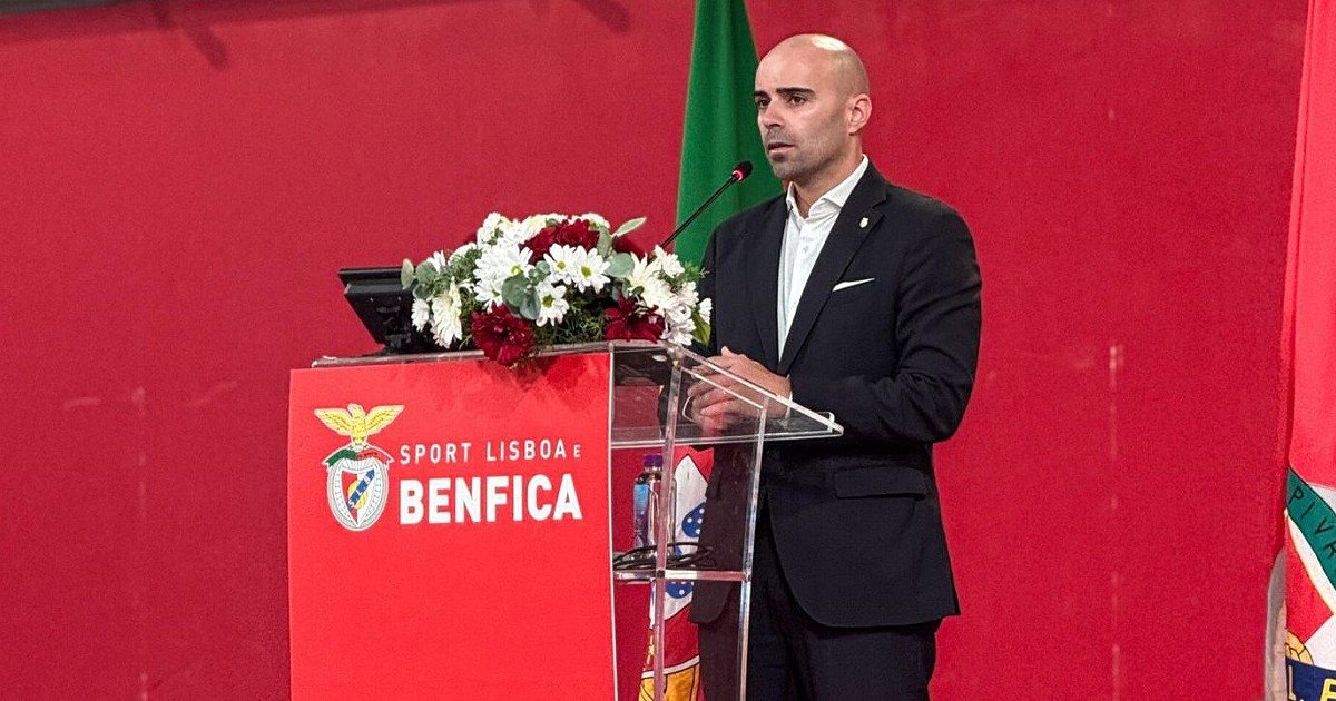 Ninguém reconhece um Benfica que domina, triunfa e exige respeito