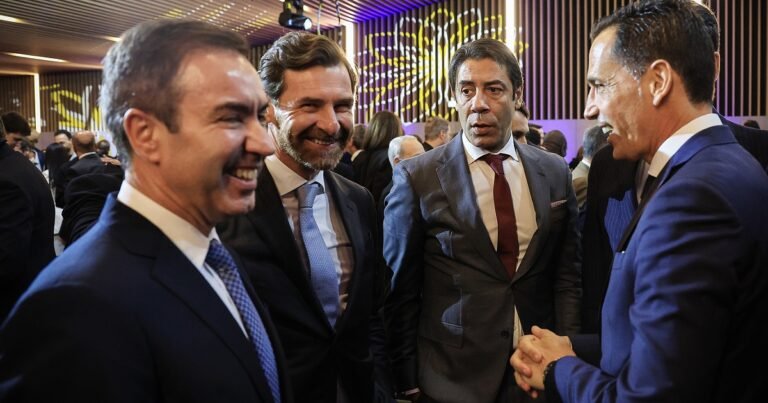 Rui Costa reconhece que as "tensões estão elevadas" com Varandas e Villas-Boas, mas esclarece: "Não estou em conflitos com ninguém