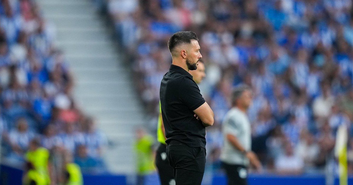 Farioli seleciona 24 atletas para o confronto contra o Nottingham Forest