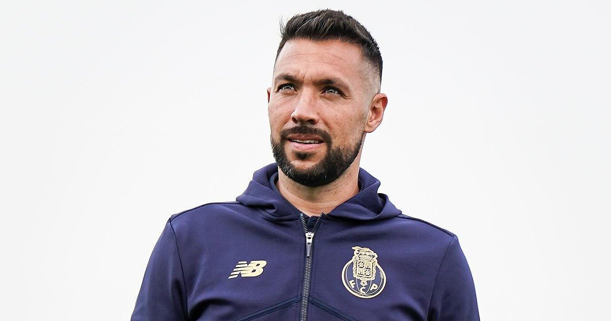 FC Porto embarca rumo à Inglaterra com uma hora de atraso por causa da verificação da ANAC