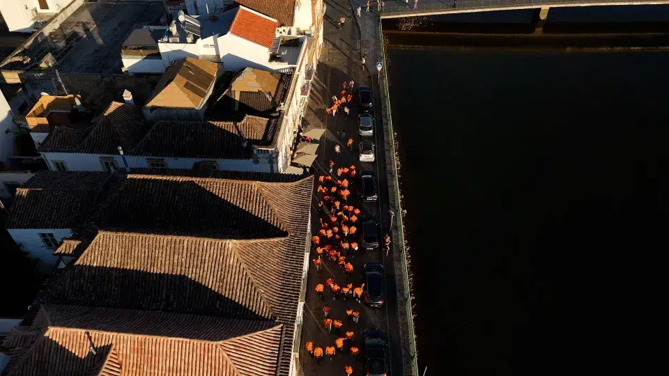 NO MOMENTO: Passos em ato do PSD em Amadora; Ventura surge após dois em português.