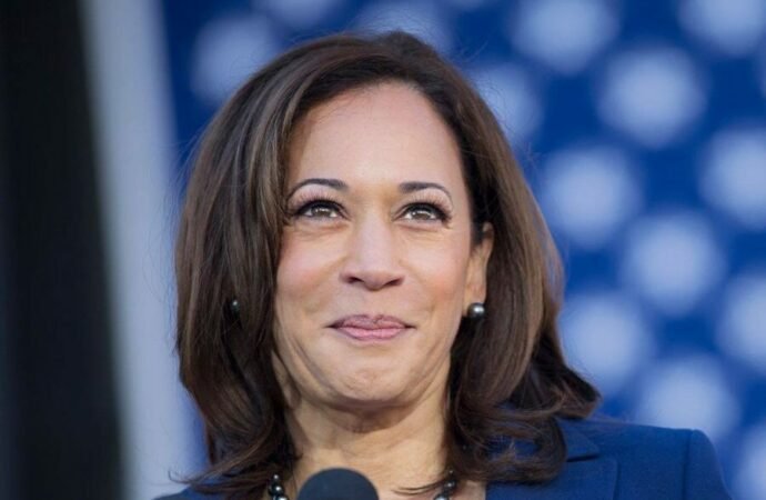 Kamala Harris aceita correr novamente à liderança dos EUA