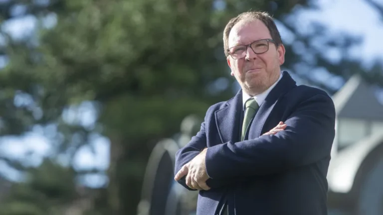 Líder do Chega/Açores enfrenta tribunal por supostas faturas irregulares do partido