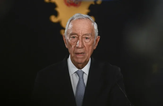 Marcelo afirma que é essencial reforçar a dedicação aos princípios da Nação.