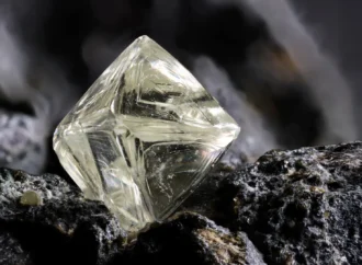 Cientistas desvendam o segredo explosivo de como os diamantes emergem à superfície