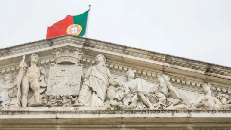 Cerimônia silenciosa marca uma semana antes das Eleições Municipais