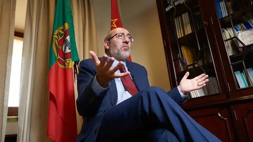 Confrontos que envergonham a nação