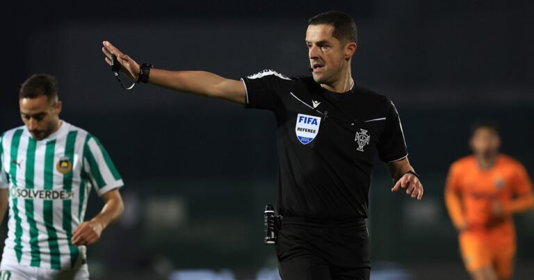 Gustavo Correia apita na Copa Conferência