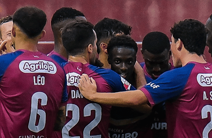 Torreense conquista quarto triunfo consecutivo e ascende à segunda posição da II Liga