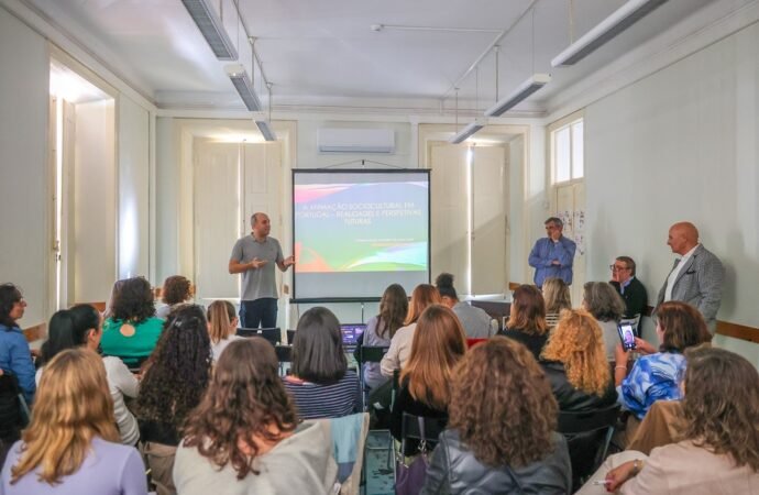 Encontro Explora Perspectivas da Expressão Sociocultural