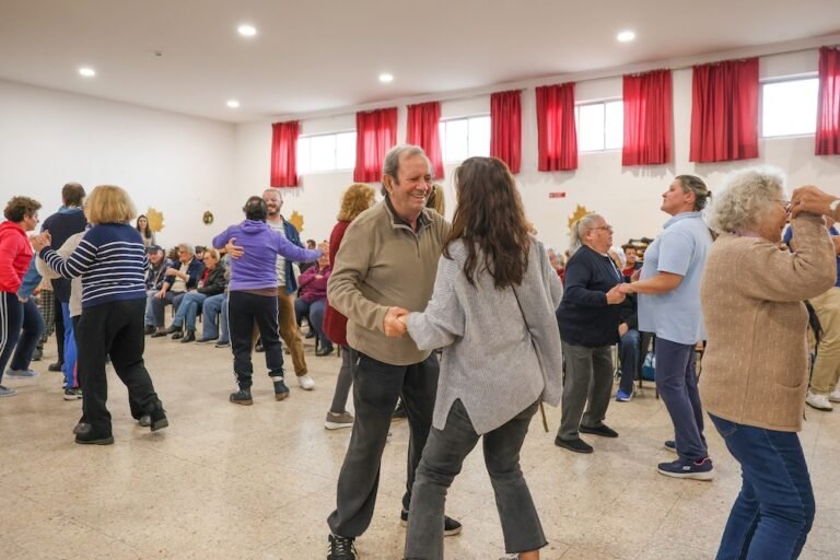 Idosos em comemoração ao Dia de São Martinho