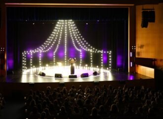 Bumba na Fofinha trouxe ‘Sombra’ com graça ao Luísa Todi.