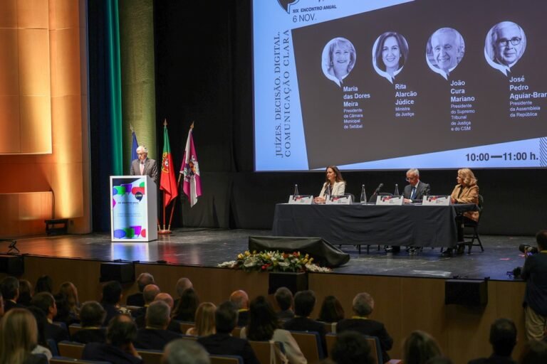 Reflexão da Justiça sobre a relevância da comunicação