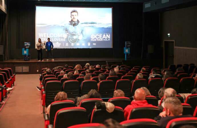Cinema Charlot explora a maravilha dos mares