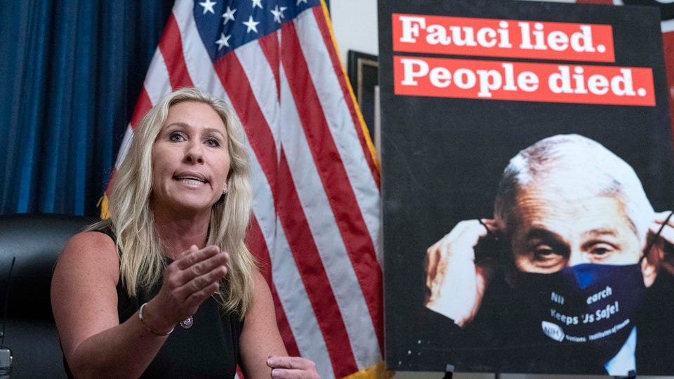 Ex-parceira de Trump revela saída do Congresso após polêmicas no caso Epstein