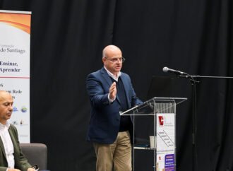 Encontro discute obstáculos na trajetória docente