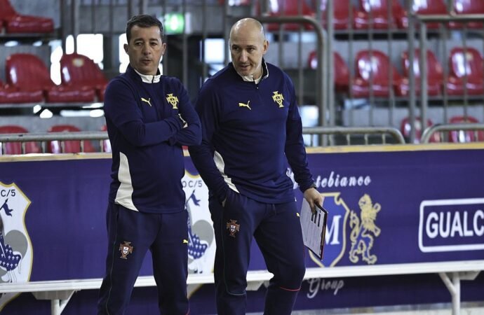 Selecionador nacional aspira às “quartas” do Mundial feminino contra o Japão: “Competir a sério, não permitir que respirem