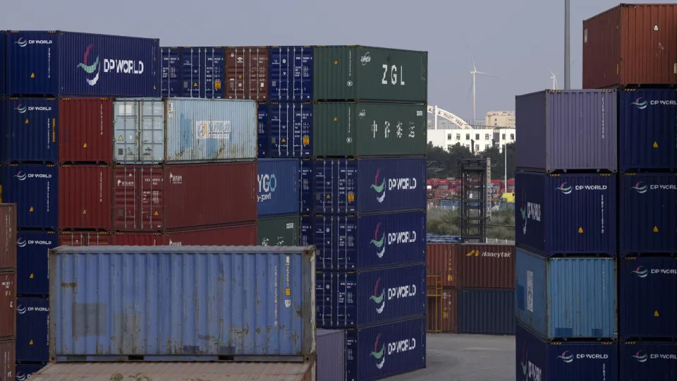 China e EUA interrompem tarifas portuárias mútuas por um ano - PPulse