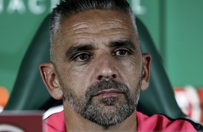 Foi uma partida incrível de futebol. Este elenco é espetacular.