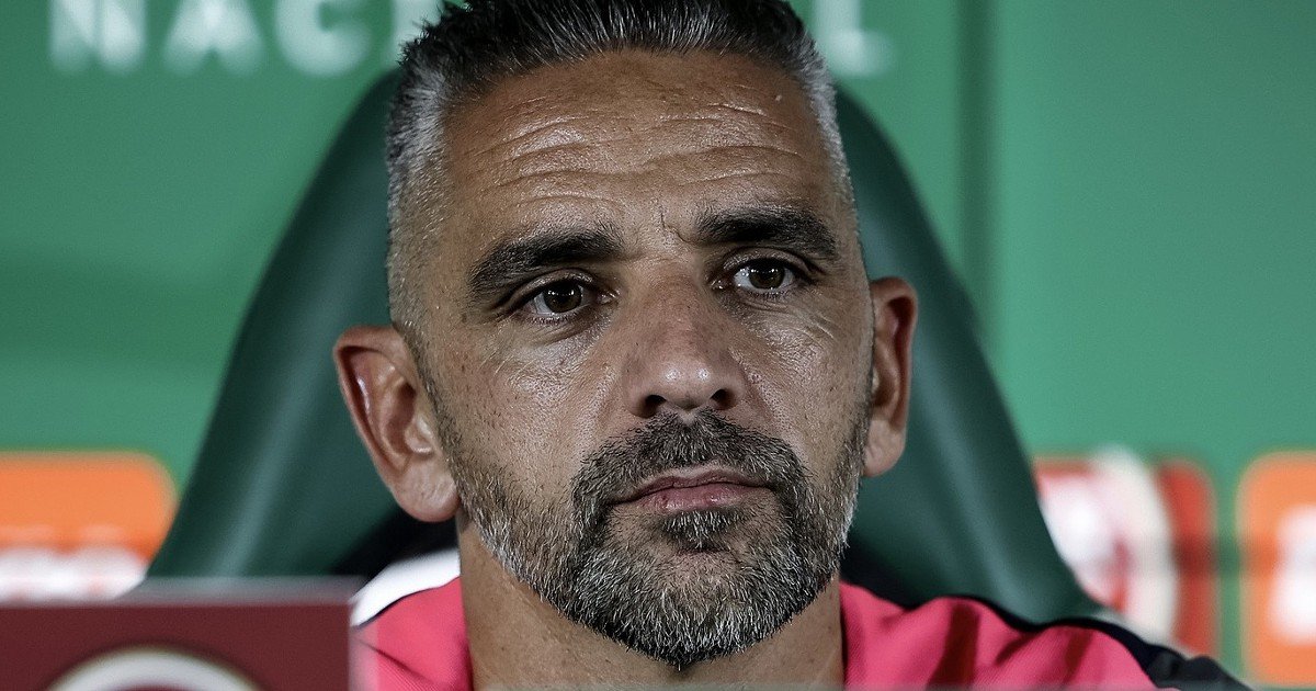 Foi uma partida incrível de futebol. Este elenco é espetacular.