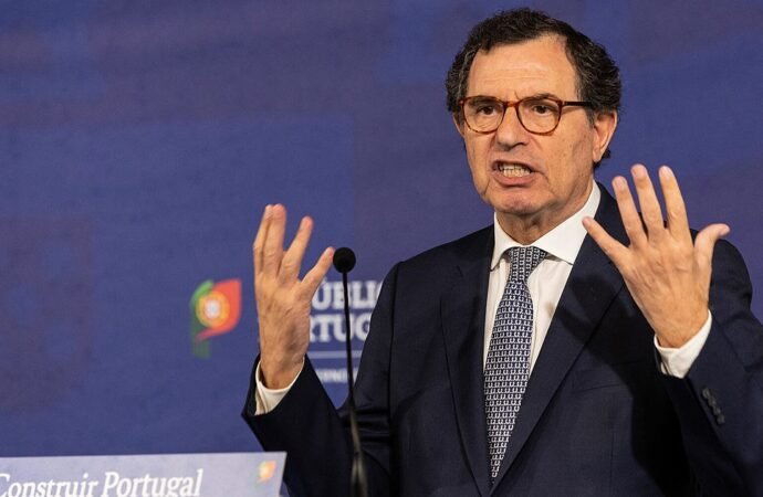 Titular da Fazenda deseja “utilizar Cristiano Ronaldo para captar investimentos em Portugal