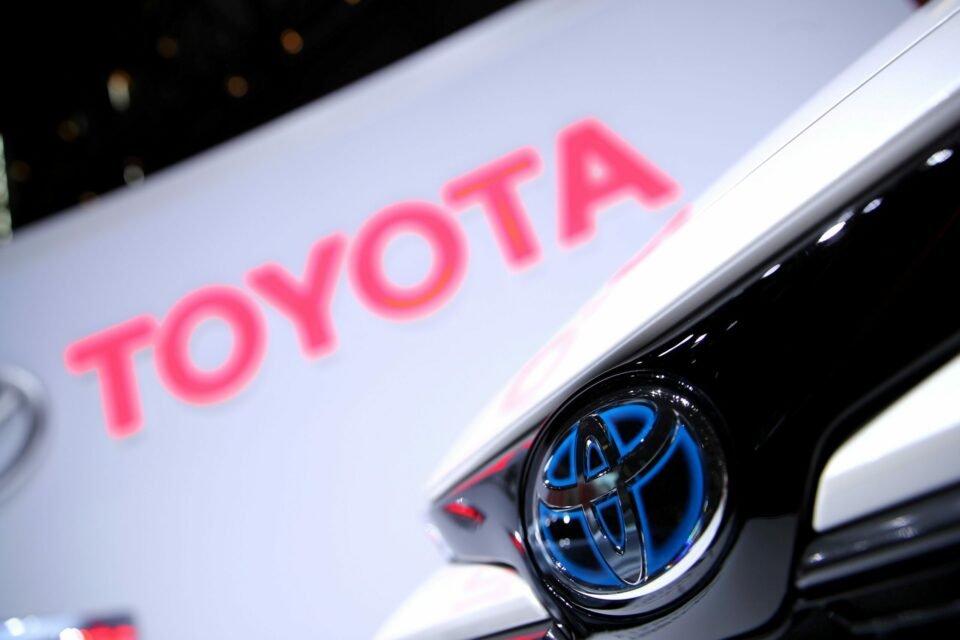 Lucros da Toyota diminuem 7% de abril a setembro devido às tarifas americanas