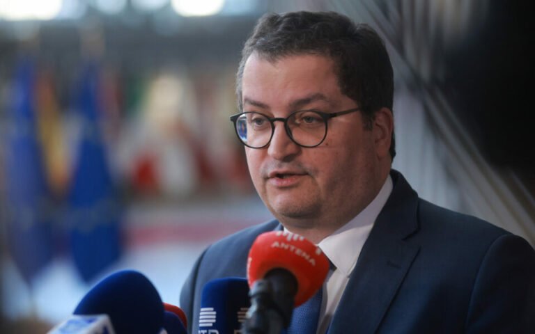 Administração busca otimizar a eficácia dos gastos governamentais em todos os setores.