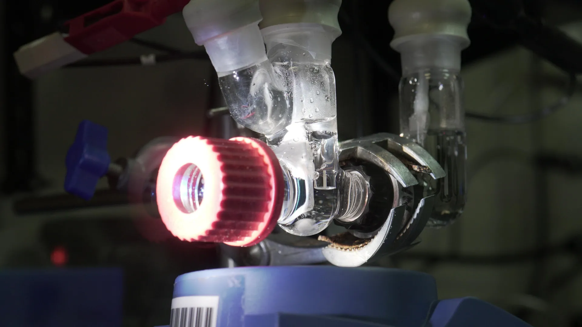 Esta folha artificial transforma poluição em energia