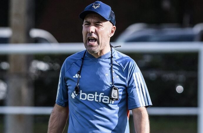 Leonardo Jardim declara interrupção na trajetória: “Bem-estar físico e psicológico deve ser resguardado