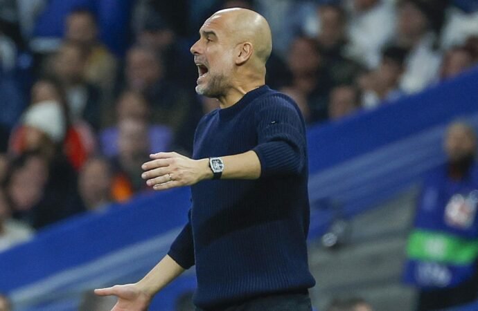 Pep Guardiola manda recado aos atletas do City: “Voltamos no dia 25 e estarei presente para verificar quantos quilos cada um adquiriu