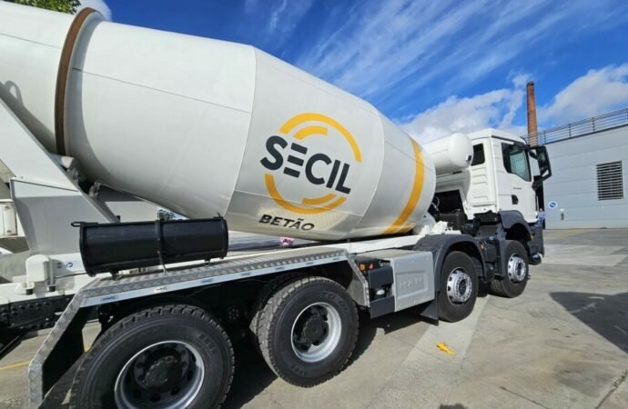 Semapa tem alta superior a 22% após negociação da Secil