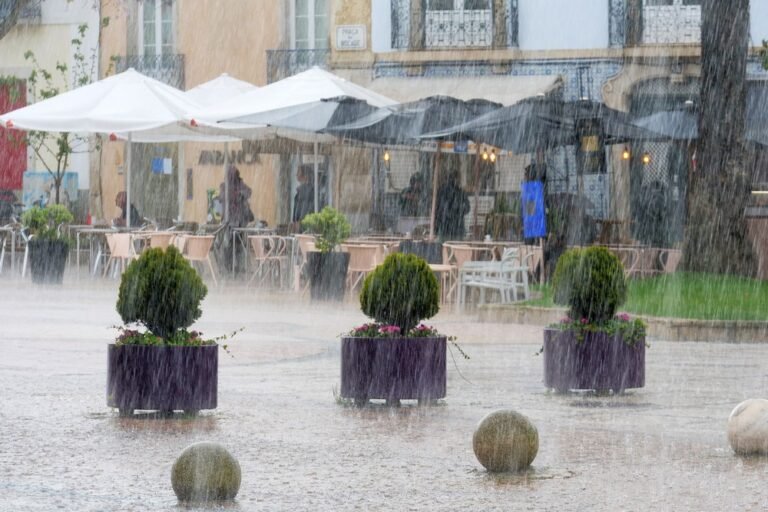 Precipitação e turbulência oceânica incentivam ações cautelares