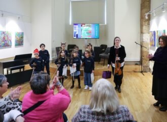 Biblioteca Troca Tradições Festivas