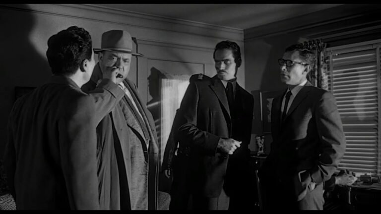 Os Agentes e os Criminosos em Foco em Série de Filmes no Centro Cultural