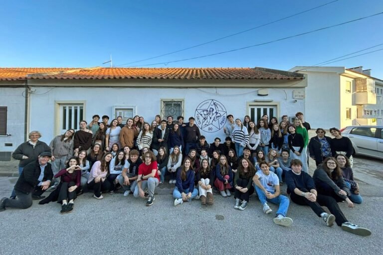 Encontro Global do TAUS no Viso com estudantes de nove nações