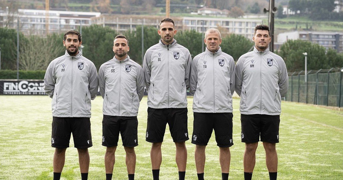 Vitória de Guimarães assegura continuidade do técnico da equipe secundária