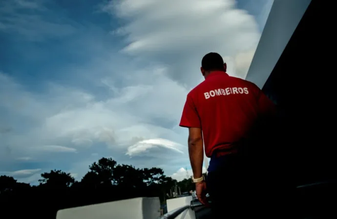 Prática Dúvida: Onze Bombeiros de Fundão Detidos por Abuso e Coação