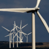 Juíza federal americana revoga decisão de Trump que interrompia projetos eólicos